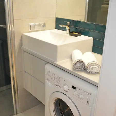 Apartmentsun Parrot *